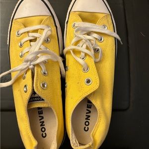 Yellow platform converse